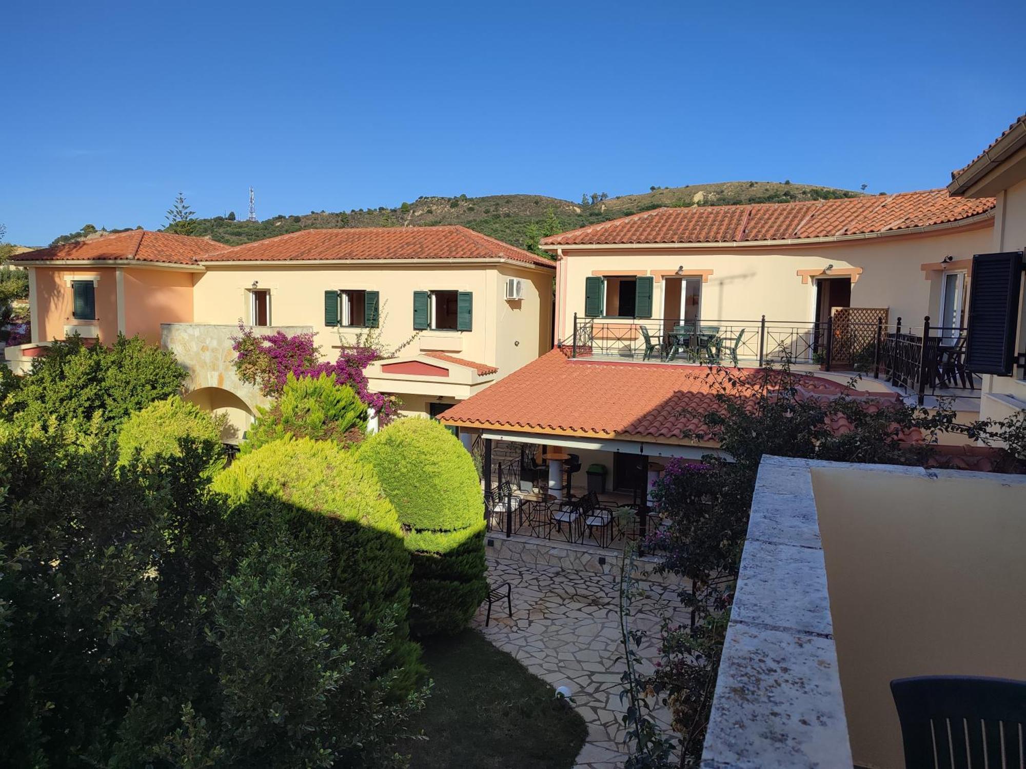 Elanthi Village Aparthotel 2*