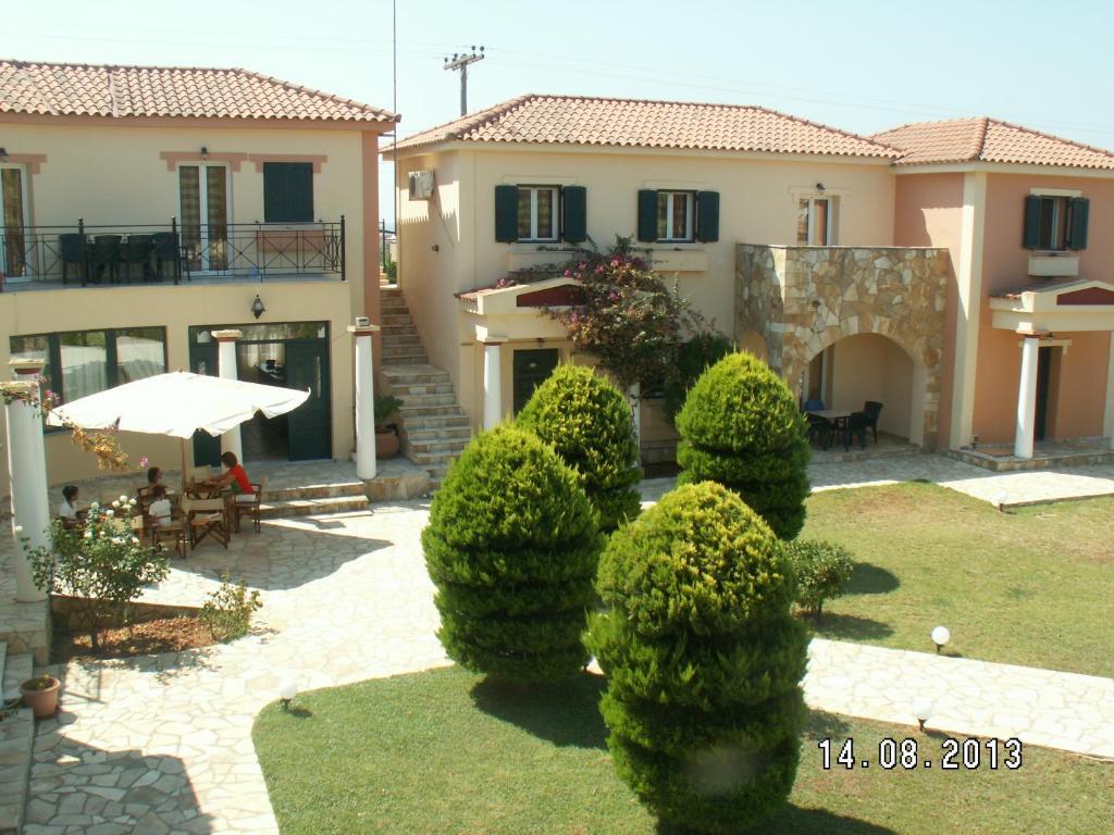 Elanthi Village Aparthotel 2*