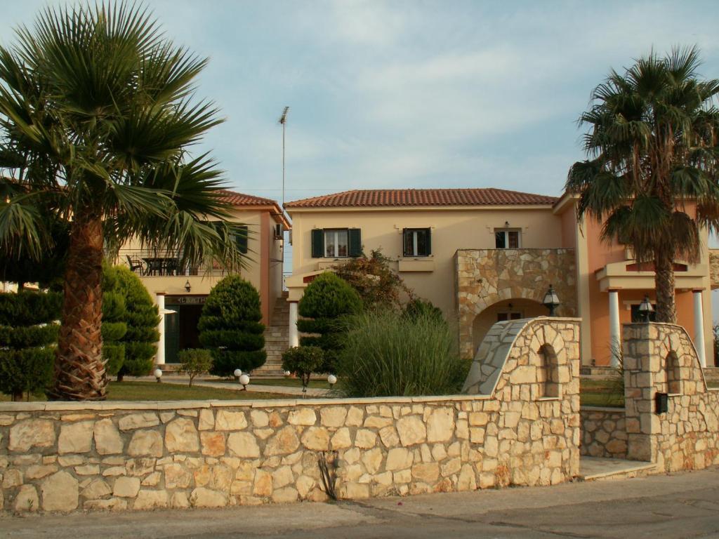 Elanthi Village Aparthotel